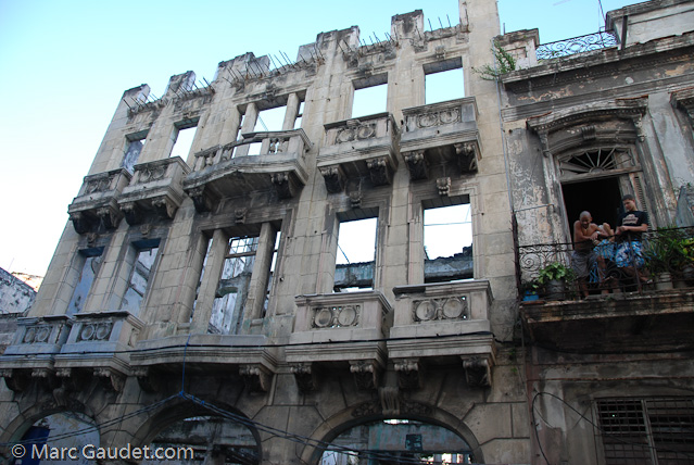 1/100 sec at f / 5.0