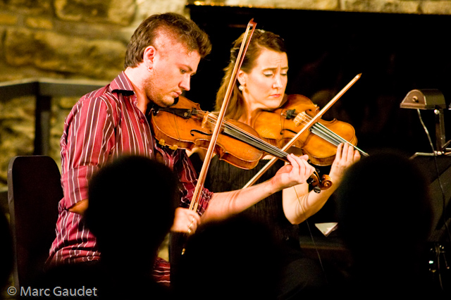 1/250 sec at f / 3.2