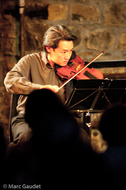 1/100 sec at f / 2.8