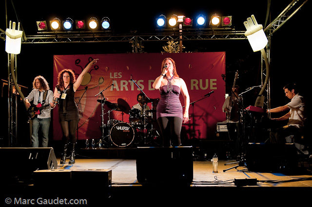 1/200 sec at f / 2.8