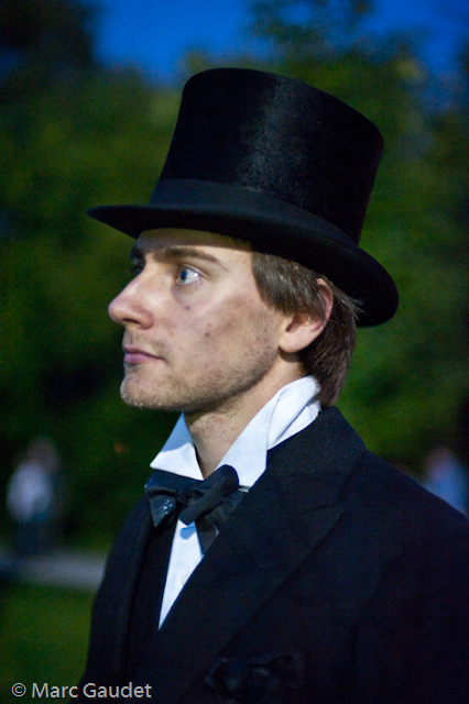 1/250 sec at f / 1.4