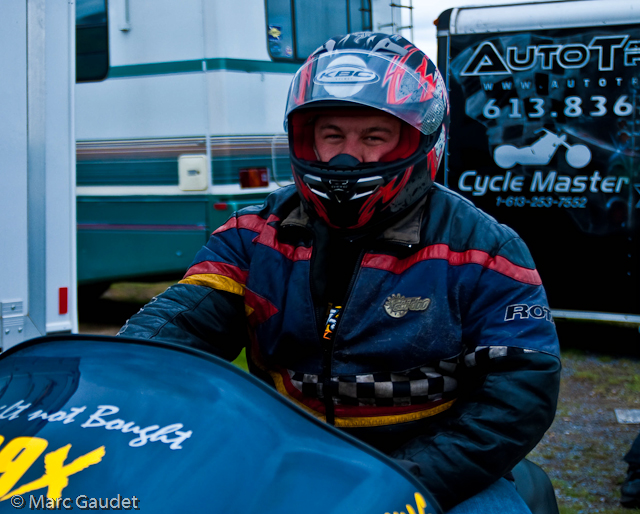 1/800 sec at f / 2.8