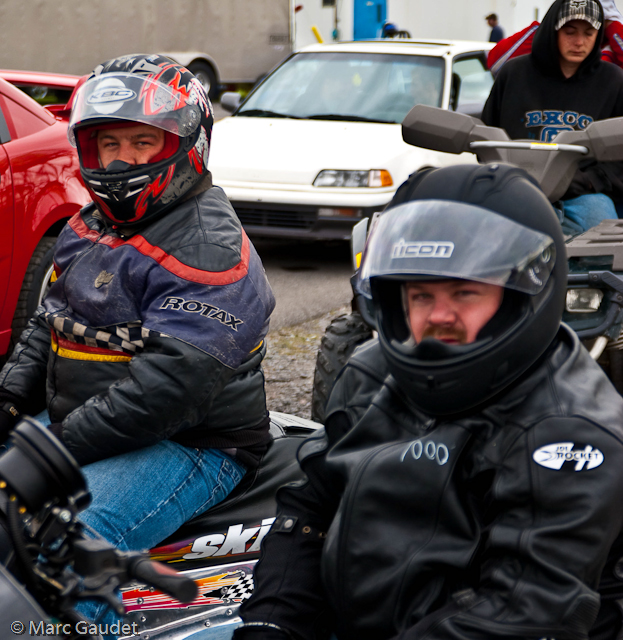 1/320 sec at f / 2.8