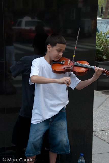 1/100 sec at f / 8.0