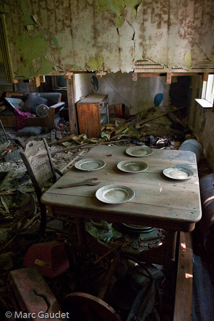 1/200 sec at f / 4.5