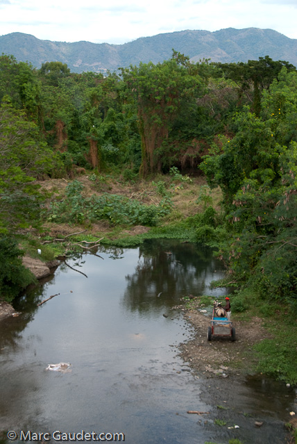 1/160 sec at f / 8.0