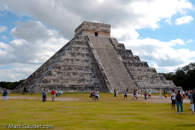 1/400 sec at f / 9.0