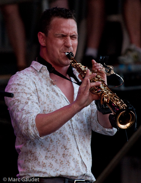 1/400 sec at f / 4.8