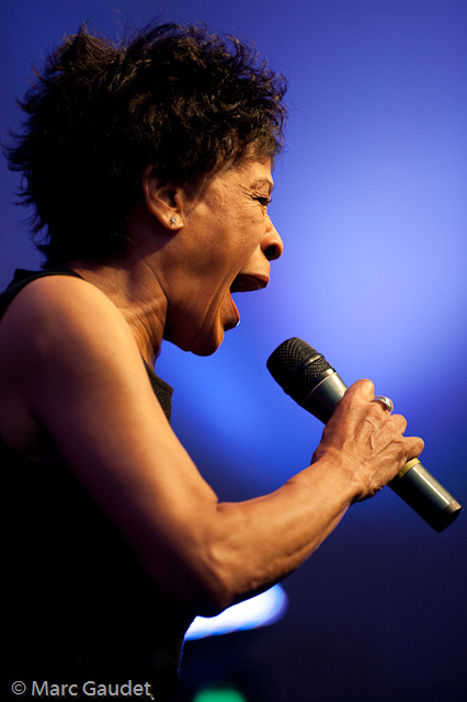 1/800 sec at f / 2.8