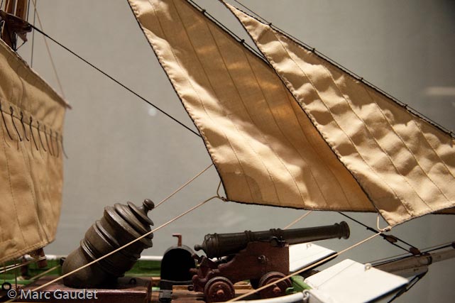 1/100 sec at f / 3.5