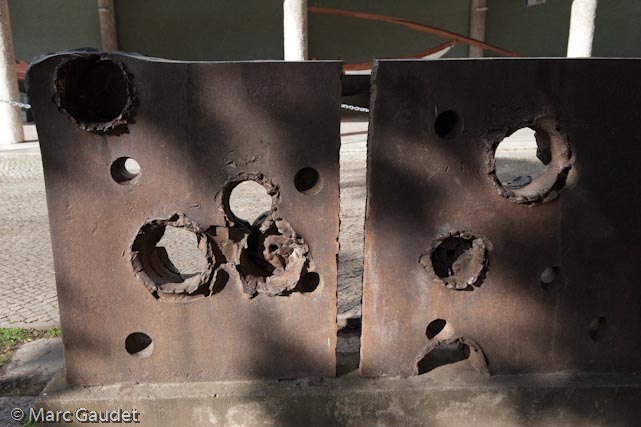 1/2000 sec at f / 5.6