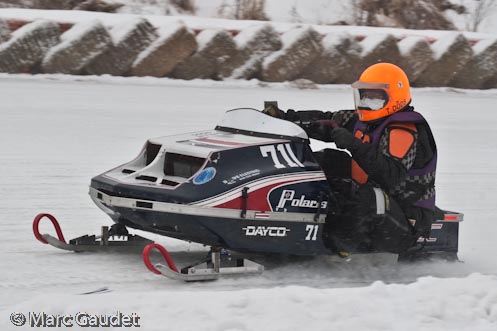 1/640 sec at f / 9.0