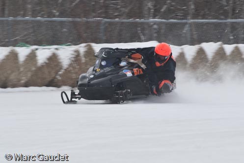 1/250 sec at f / 10