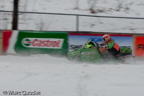 1/250 sec at f / 16
