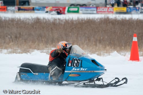 1/1000 sec at f / 4.8