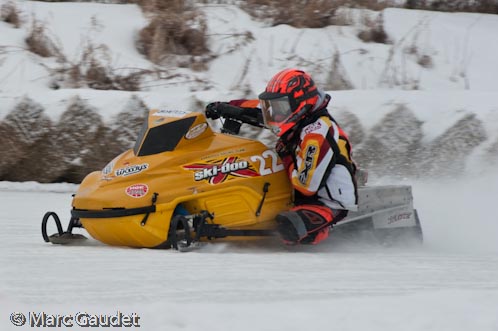 1/640 sec at f / 9.0