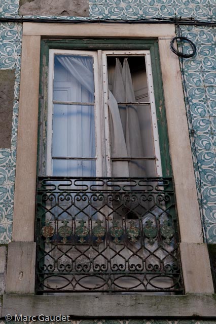 1/160 sec at f / 9.0