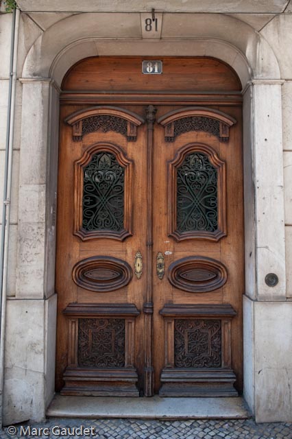 1/250 sec at f / 3.5