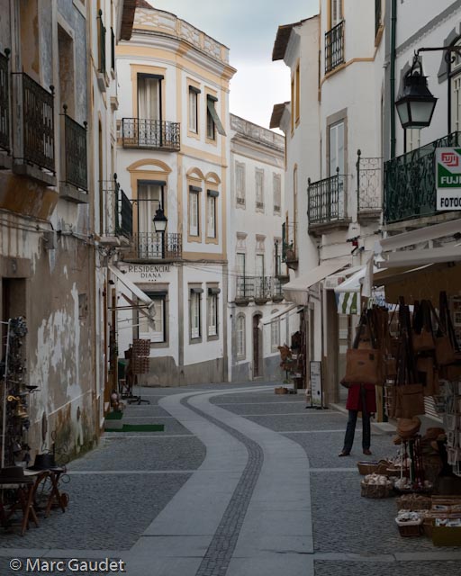 1/100 sec at f / 5.6