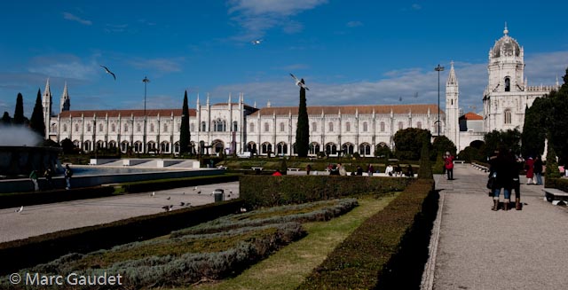 1/2000 sec at f / 7.1