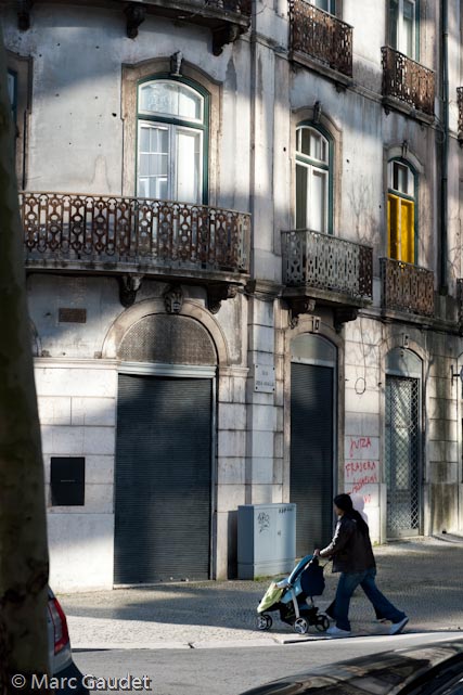 1/200 sec at f / 9.0