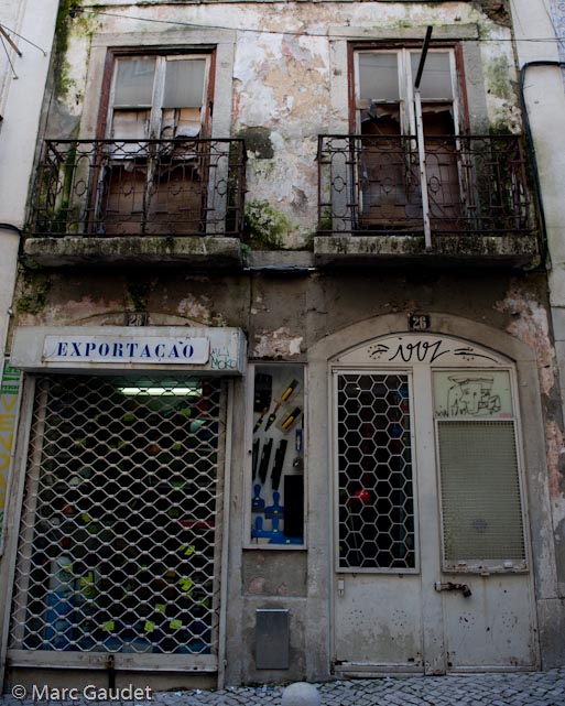 1/125 sec at f / 3.5