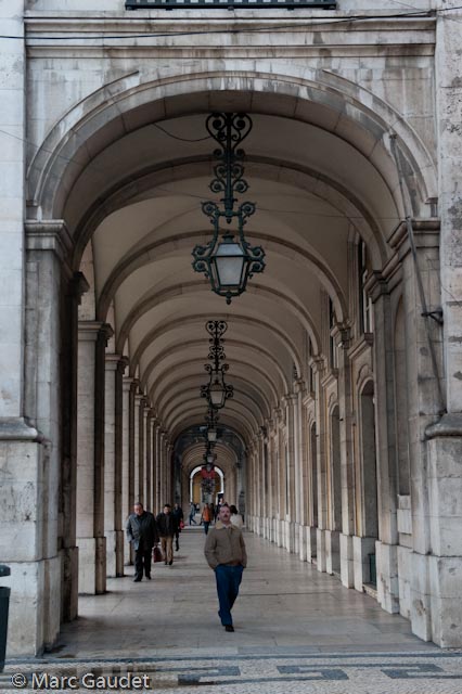 1/100 sec at f / 5.0