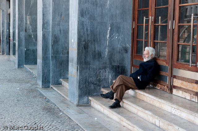 1/100 sec at f / 8.0