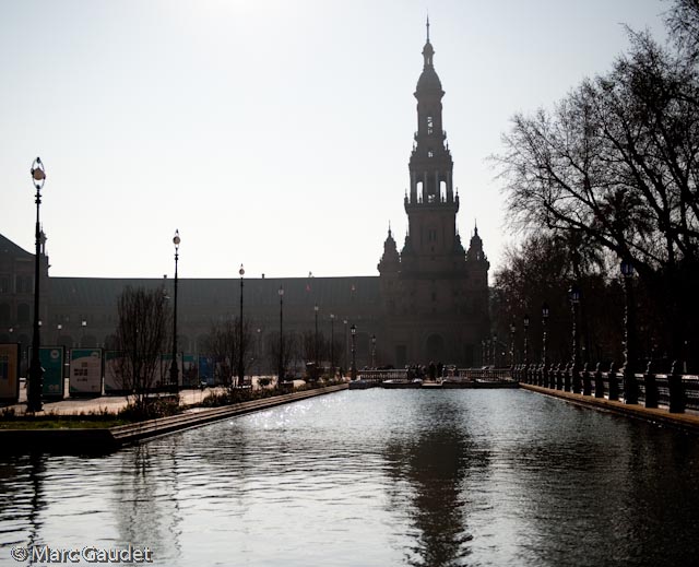 1/8000 sec at f / 2.8