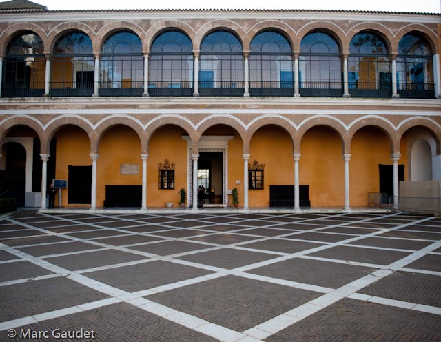 1/400 sec at f / 2.8